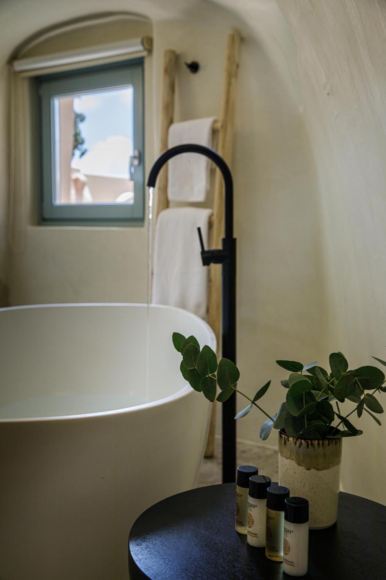 Annouso Villa With Hot Tub By Caldera Houses Ia Exterior foto